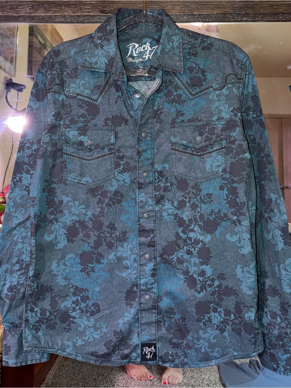 Rock 47 by Wrangler Men's M Blue/Black Floral Long Sleeve Button-Up